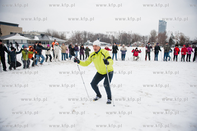 Gdynia. Plaza miejska. Marko Kantaneva - tworca Nord...
