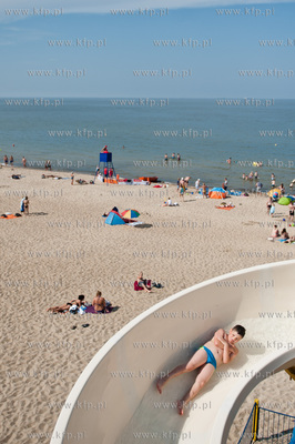 Gdansk. Upalny, sloneczny, wakacyjny dzien na plazy...