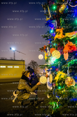 Gdansk. Plac przy boisku Szkoly Podstawowej nr 65....