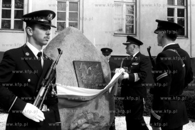 Odsłonięcie pamiątkowego obelisku ku czci bohaterów...