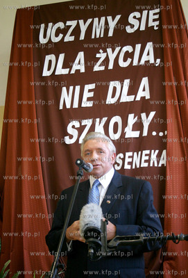 Wicepremier i minister rolnictwa i rozwoju wsi Andrzej...