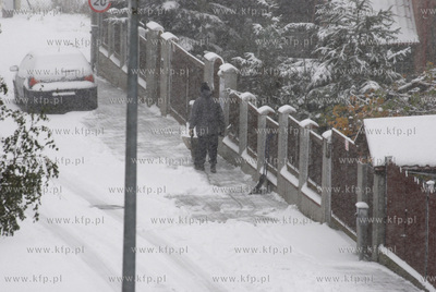Anomalia pogodowa, snieg na poszcatku listopada. Nz...