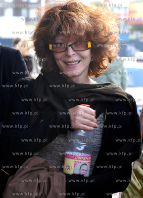 Aktorka Anna Romantowska opuszczajaca po Festiwalu...