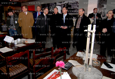 Z nieoficjalna wizyta w Gdansku przebywal Premier Krolestwa...