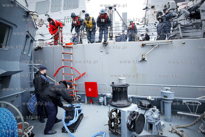 Zatoka Gdanska. Okret Marynarki Wojennej USA, USS RAMAGE...