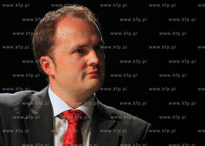 Teatr Atelier w Sopocie. Debata kandydatow na urzad...