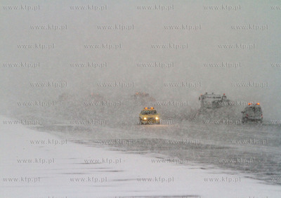 Gdansk, Rebiechowo. Akcja zima w Porcie Lotniczym Gdansk...