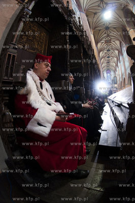 W Bazylice katedralnej w Pelplinie świecenia biskupie...