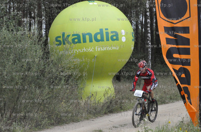 Kwidzyn. Final Skandia Maraton Lang Team. W wyscigu...