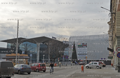 Katowice. Centrum miasta. Na zdjeciu  dworzec PKP i...