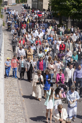 Procejsa Bozego Ciala w Gdansku - Sw. Wojciechu.
04.06.2015
Fot....