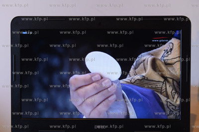 Transmisja mszy św. na żywo bez uczestnictwa wiernych...