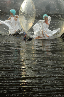 XIII edycja Festiwalu Teatrow Ulicznych FETA. Teatr...
