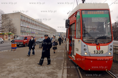 Gdansk Wrzeszcz. Przystanek tramwajowy na skrzyzowaniu...
