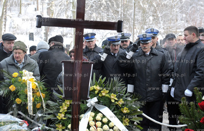 Gdansk - Srebrzysko. Pogrzeb Antoniego Szczyta.
28.12.2010
fot....