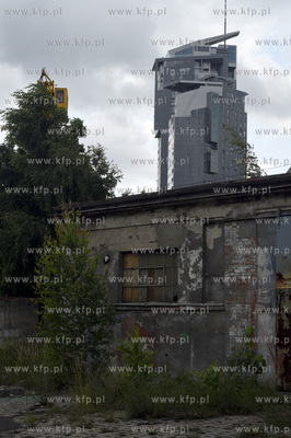 Gdynia. Okolice stoczni Nauta na u. Waszyngtona.  Na...