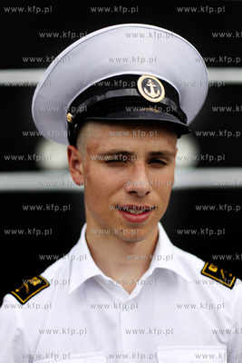 Zaglowce Mir i Kruzenshtern  cumuja w Gdyni przy nabrzezu...