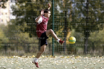 Gdansk Zaspa. Pilkarski turniej dzikich druzyn Do przerwy...