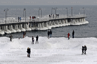 Niedziela na plazy w Gdyni Orlowie.
02.02.2014
fot....
