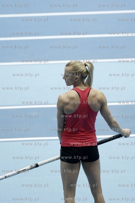 Trening skoczkini o tyczce Anny Rogowskiej, przed rozpoczynajcymi...