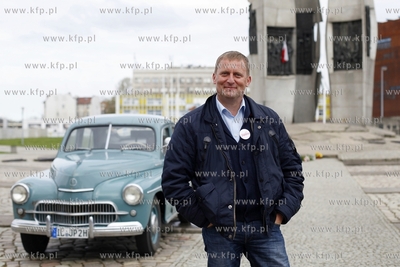 Zabytkowy samochod marki Warszawa, ktora jezdzil Karol...