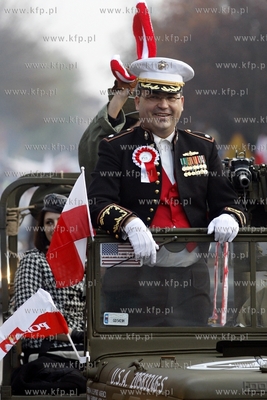 Gdansk. Parada na Swieto Niepodleglosci. Nz. posel...