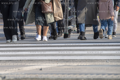 Wstępne otwarcie naziemnego przejścia dla pieszych...