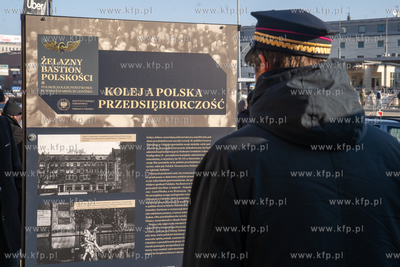 Plac przed Dworcem Głównym PKP w Gdańsku. Otwarcie...