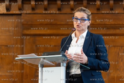 Sesja Rady Miasta Sopotu. Nz. Magdalena Cieślik -...