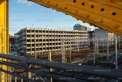 Gdańsk. Naziemny parking wielopoziomowy przy ul. Jana...