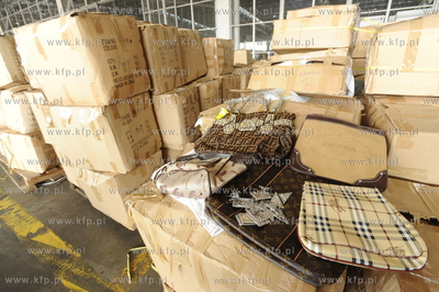 Funkcjonariusze Granicznego Referatu Zwalczania Przestepczosci...