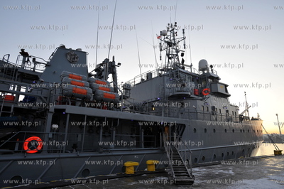 ORP Kontradmiral Xawery Czernicki bedzie okretem dowodzenia...