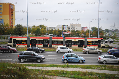 Gdansk. Chelm. Tramwaj ZKM Pesa Swing im Jana Hewelisza
10.10.2011
fot....