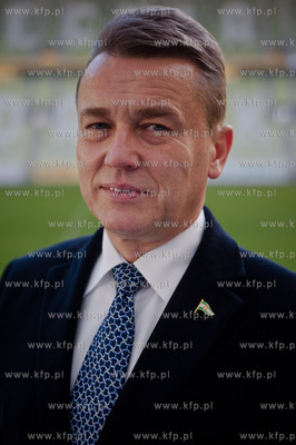 Gdansk. Stadion PGE Arena. Symboliczne ukonczenie malowania...