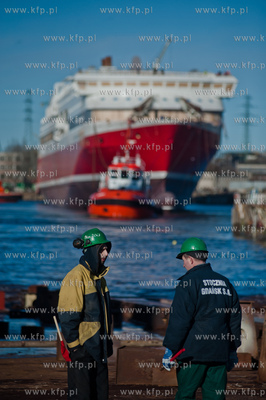 Stocznia Gdansk. Pochylnia B1. Wodowanie promu pasazersko-samochodowego...