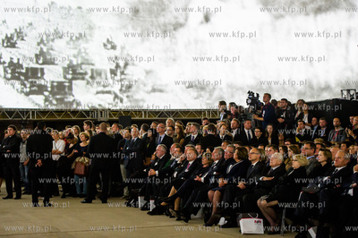 Gdansk. Byly zbiornik gazowy na terenie Polskiej Spolki...