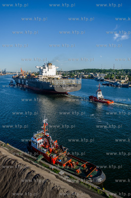 Najwiekszy kontenerowiec w historii portu MSC Charleston,...