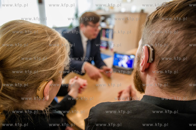 Gdynia. Posel na Sejm Tadeusz Aziewicz jako pierwszy...