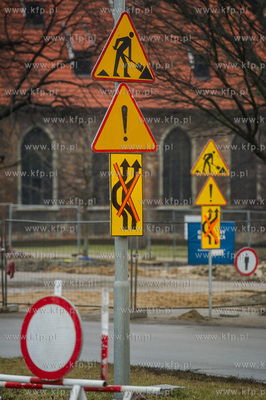 Gdansk. Przygotwania do zmian organizacji ruchu, polegajacych...