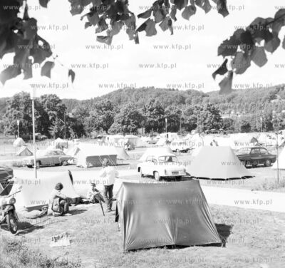 Camping w Sopocie obok Domu Turysty. 08.1970 sierpienI70_z.kosycarz_p2...
