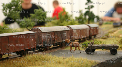 "Swiat Modelarstwa - targi, wystawa, gielda" to jedna...