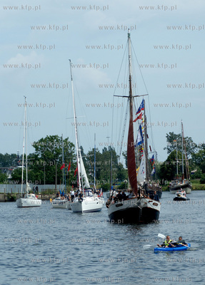 Gdansk. Baltic Sail. Parada jachtow po Motlawie.
Nz....