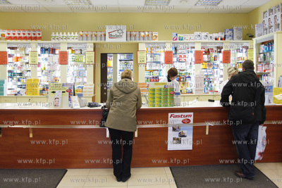 Gdansk, wnetrze apteki przy ul. Kartuskiej. 14.11.2009...