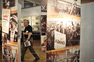 Otwarcie stalej ekspozycji i wystaw w odrestaurowanej...