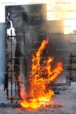 Sopot plaza przy Molo. Happening "Unwanted Things "...