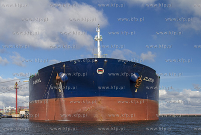 Irański supertankowiec M/T Atlantas wpływa do Naftoportu...