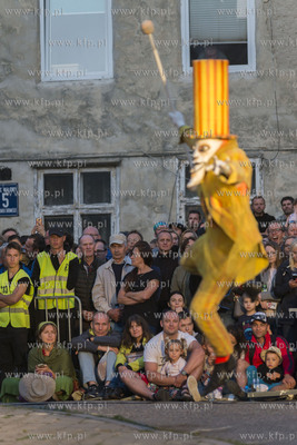 Gdańsk. Festiwal teatrów Ulicznych FETA. Mr Pejo's...