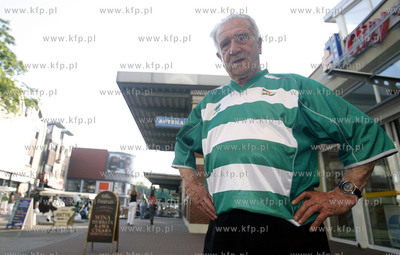 Byly pilkarz i trener Lechii Gdansk Roman Rogocz 28.05.2007...