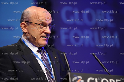Gdansk, GLOBE FORUM 2009. Nz Pawel Olechnowicz - prezes...