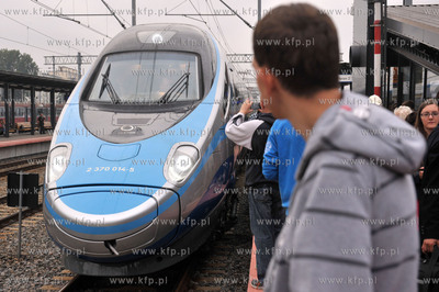 Stacja PKP Gdynia Glowna. Pokaz testowego pociagu pendolino....